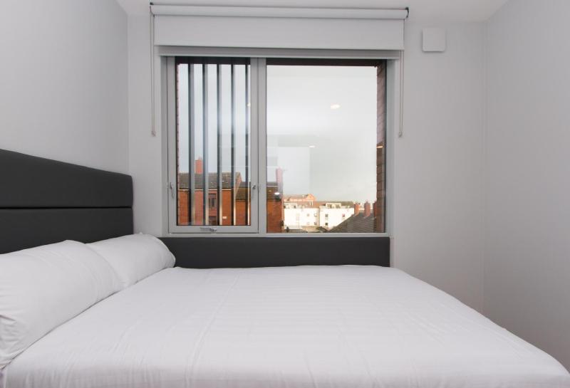 Double Ensuite Room image 2