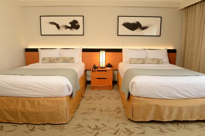 Deluxe Double Room with Two Double Beds image 2