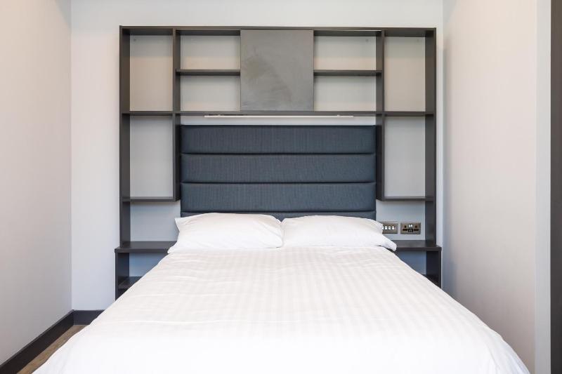 Studio Apartment image 4