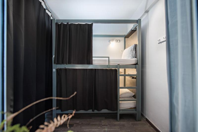 Bed in 4-Bed Dormitory Room with Private Terrace image 2