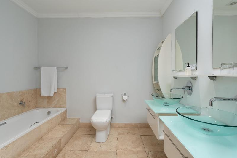 Double or Twin Room with Sea View image 2