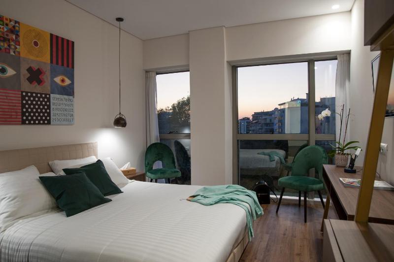 Superior Double or Twin Room with City View image 4