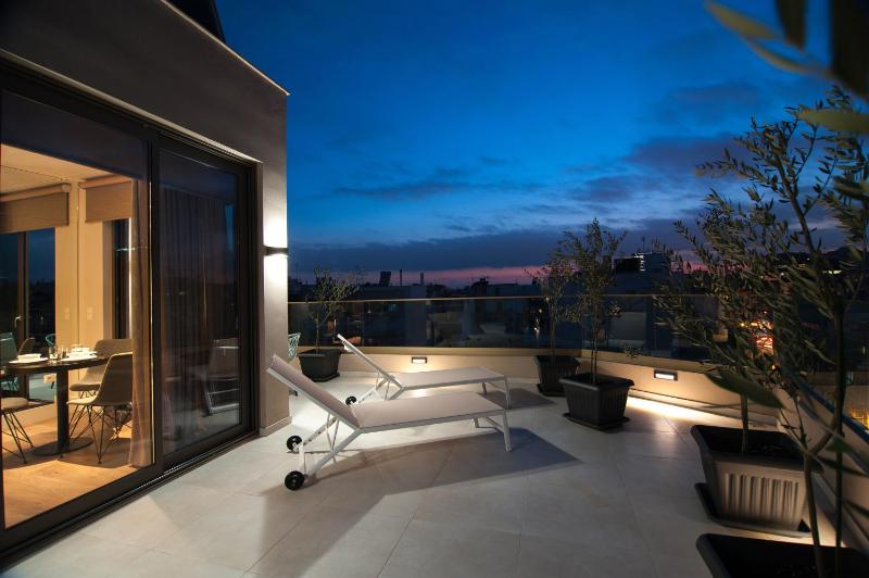 Executive Suite image 4
