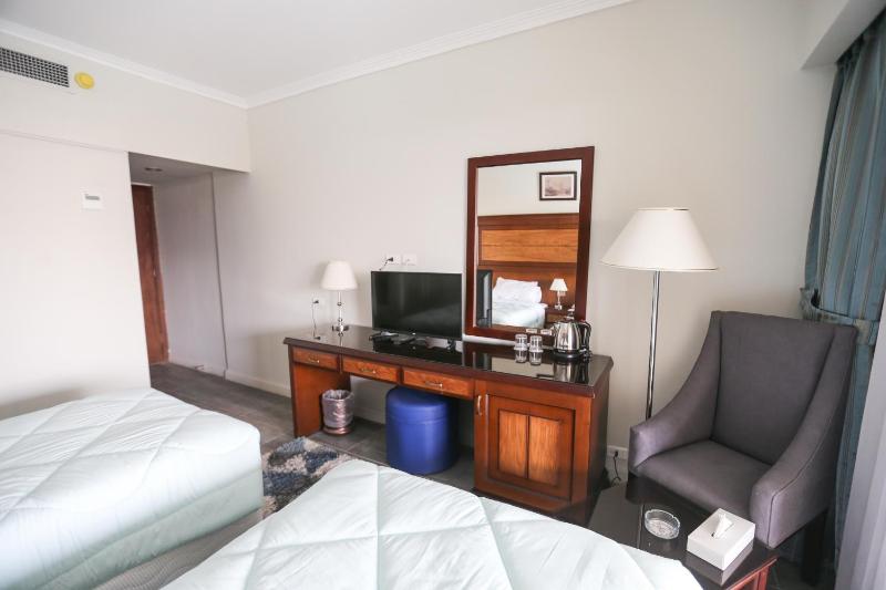 Standard Room with Nile View image 3