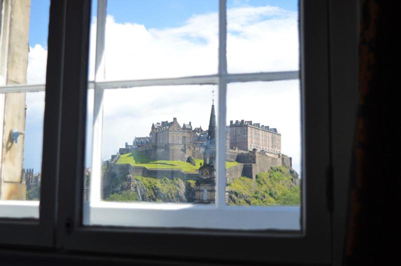 Castle View Room image 2