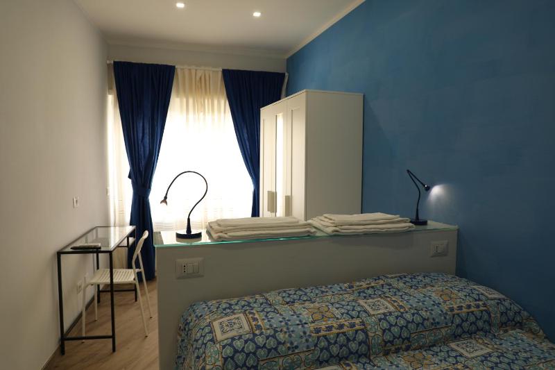 Double Room with Spa Bath image 4