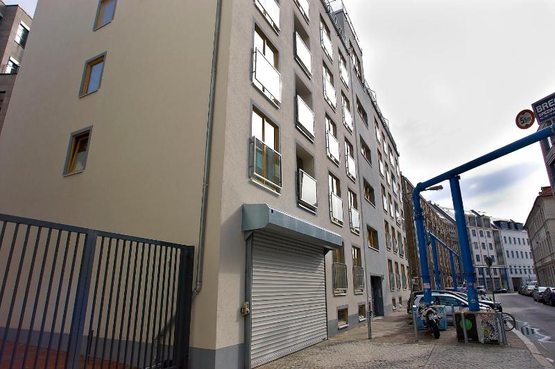 One-Bedroom Apartment with living room, kitchenette and balcony image 4