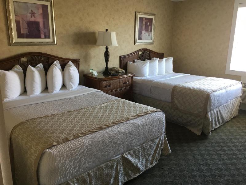 Queen Room with Two Queen Beds image 1