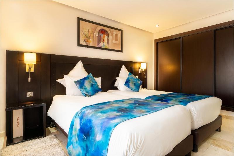 Standard Twin Room image 2