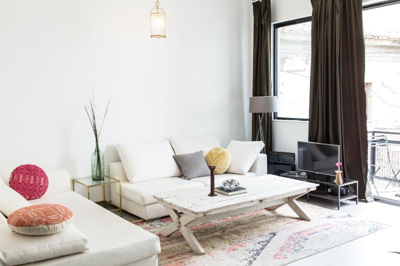 Two-Bedroom Apartment with Balcony image 4