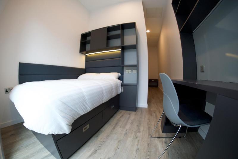 Double Ensuite Room image 3