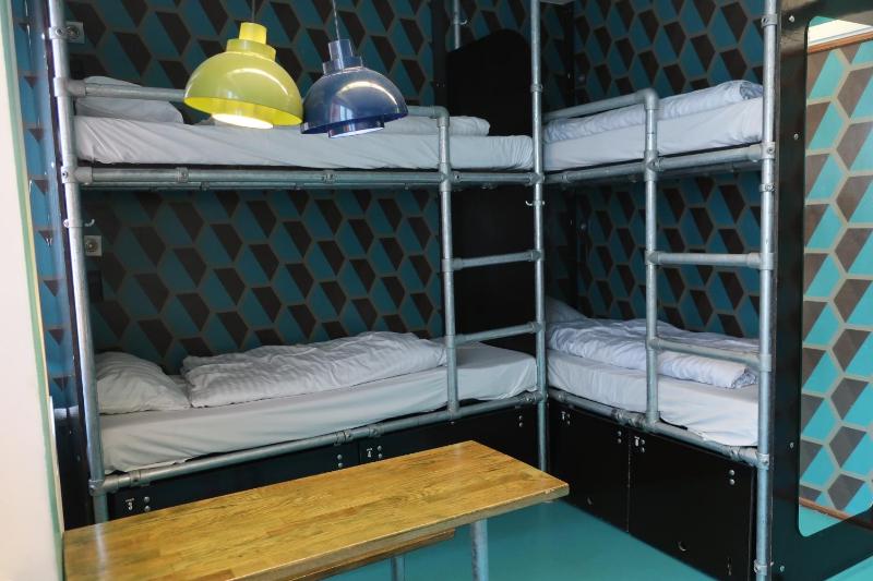 Bed in 8-Bed Mixed Dormitory Room image 3