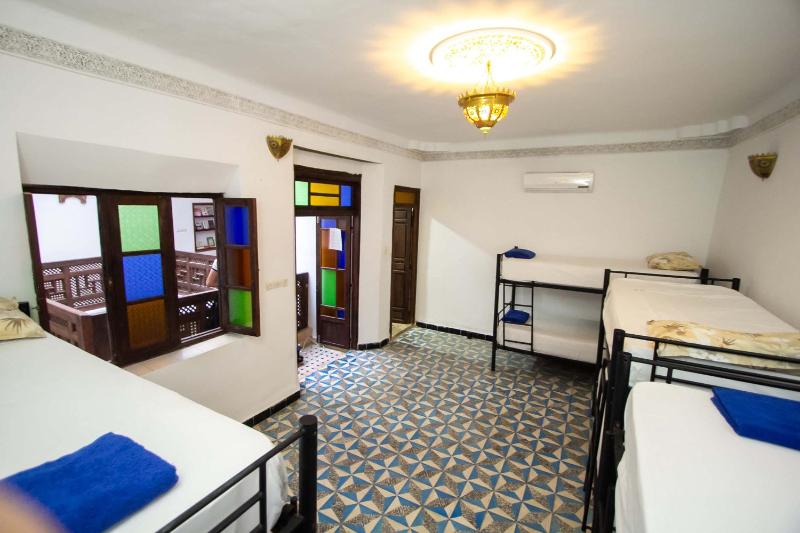 Bed in 8-Bed Mixed Dormitory Room image 2