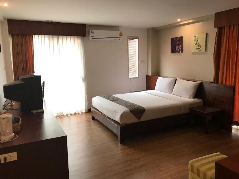 Superior Double or Twin Room with Airport Transfer image 3