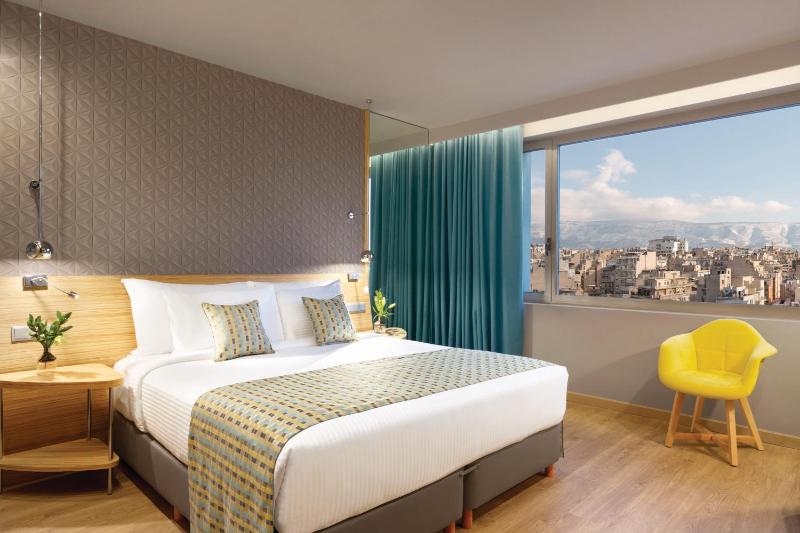 Executive Double Room with City View image 4