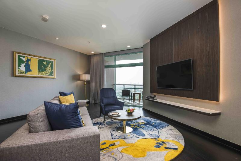 Grand-Suite Two-Bedroom with  City View image 2