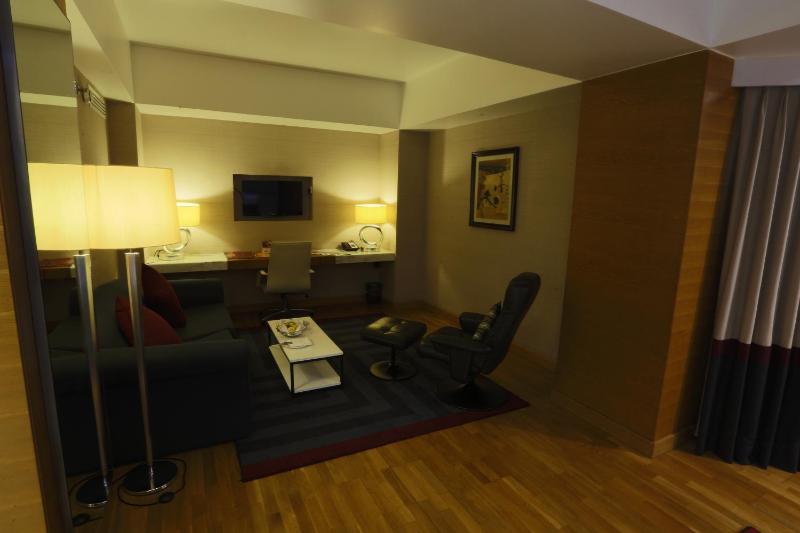 Business Suite image 4