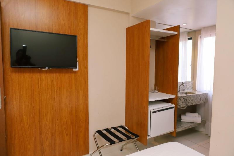 Standard Double Room image 3