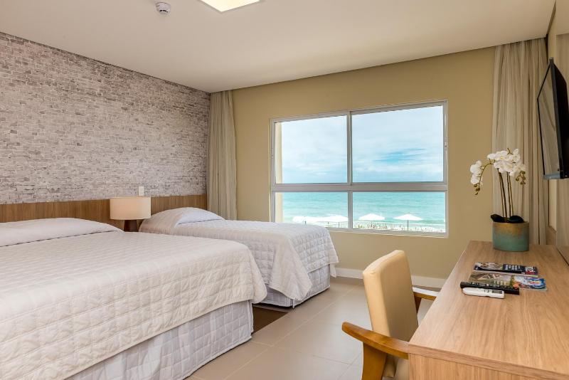 Superior Double or Twin Room with Sea View image 2