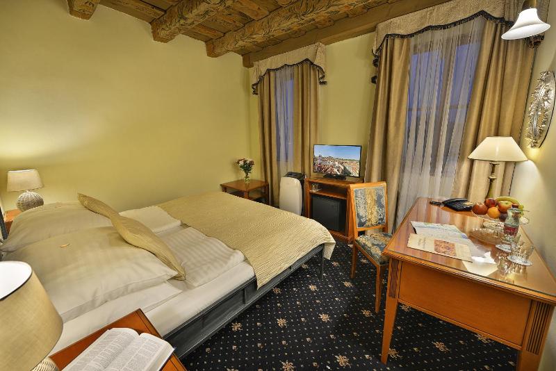 Double Room with View image 3