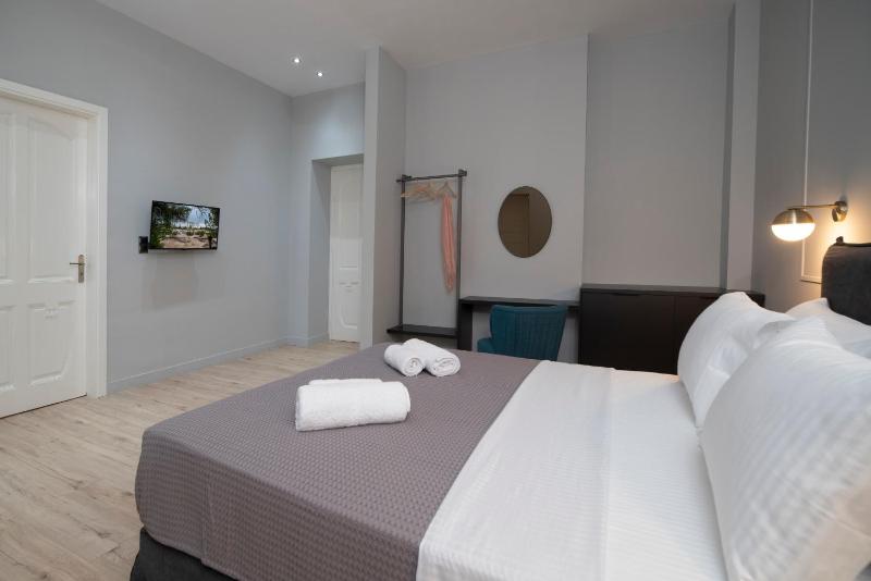 Arch Suite with Partial Acropolis View image 1