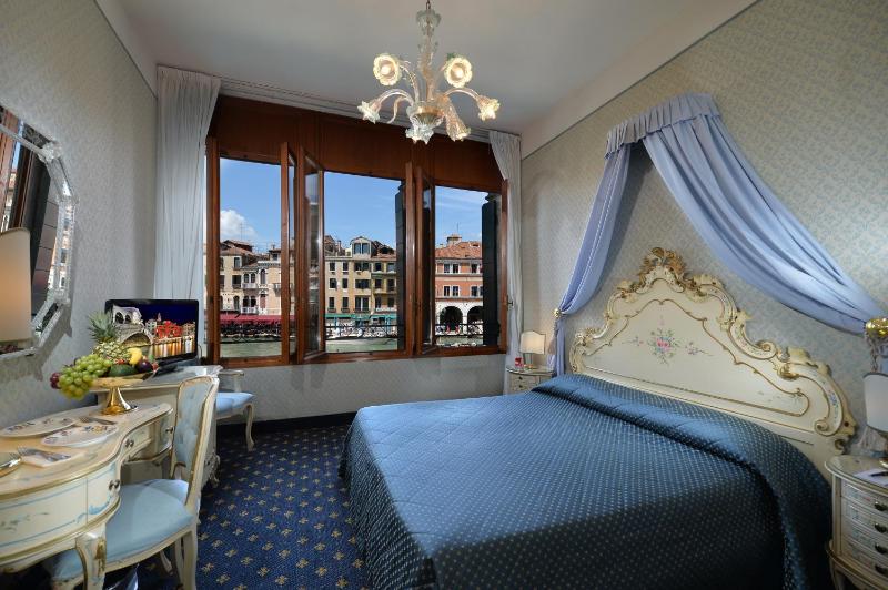 Double Room with Grand Canal View - no smoking image 1