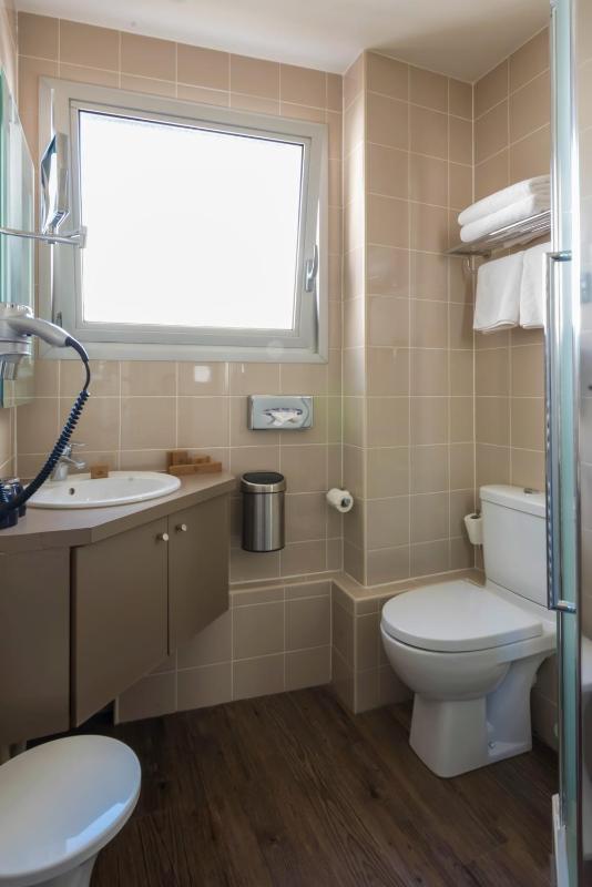 Standard  Room image 2