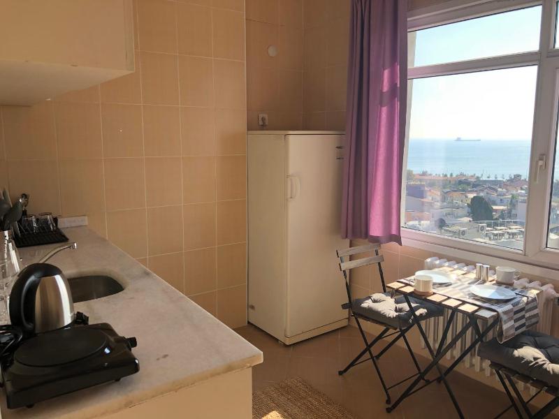 Apartment with Sea View image 1
