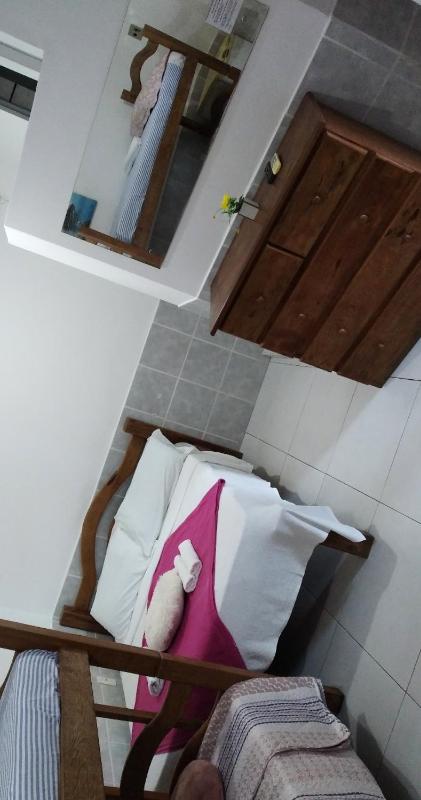 Standard Quadruple Room image 2