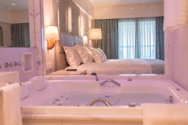 Luxury Apartment with Sea View image 1