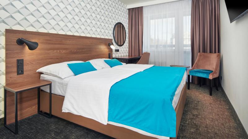 Deluxe Double Room with Free Pool Access image 1