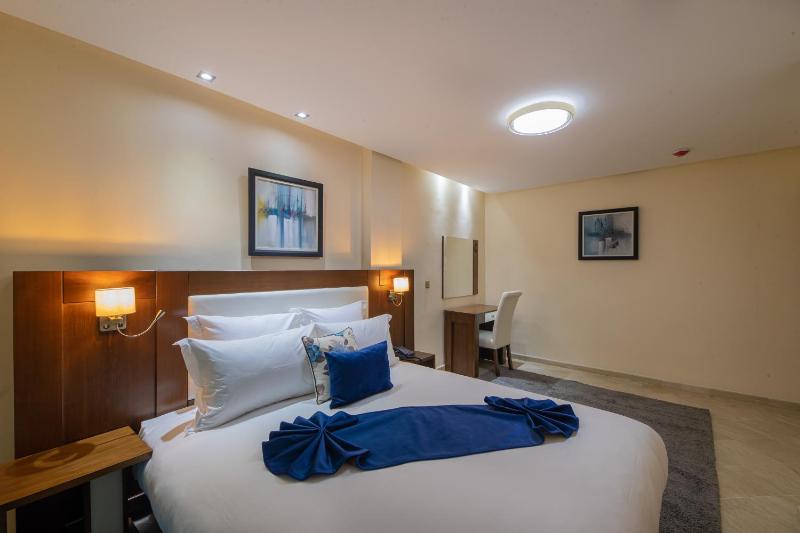 Superior Apartment image 3
