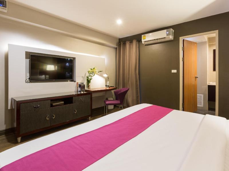 Superior Double or Twin Room image 3