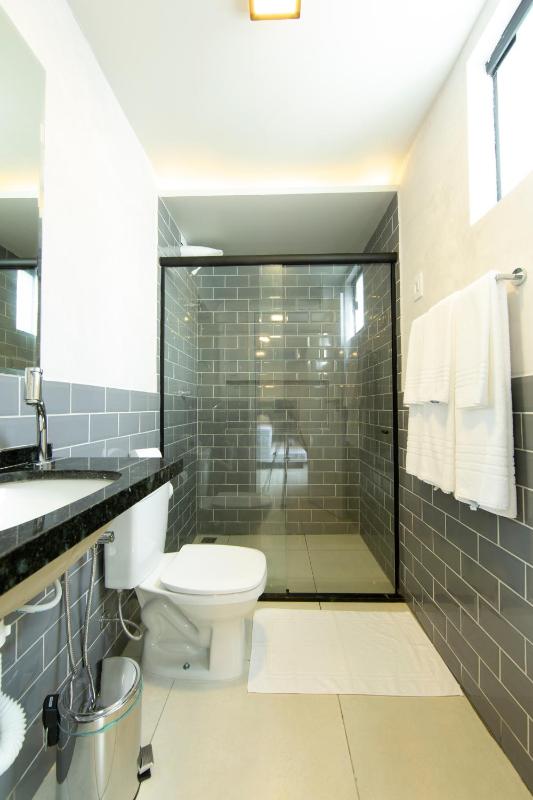 Standard Triple Room with Sea View image 2