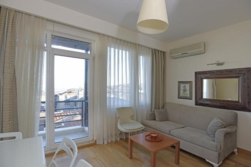 Apartment with Sea View image 2