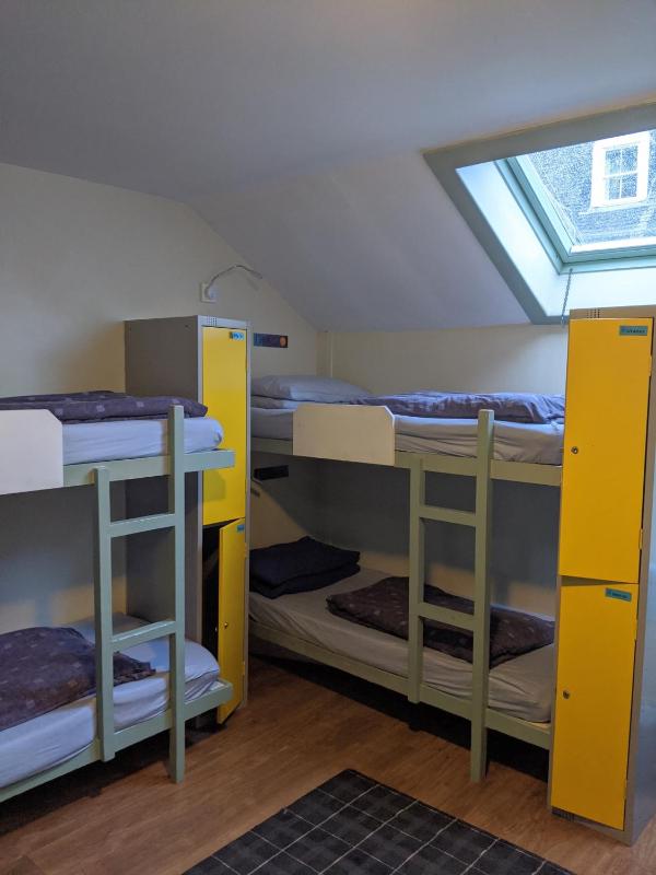 Single Bed in 10-Bed Mixed Dormitory Room image 3