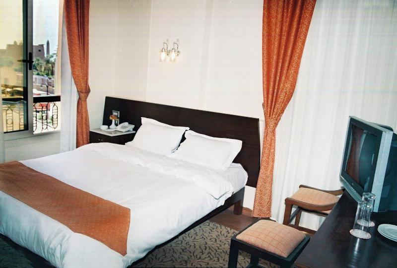 Standard Double or Twin Room with Temple View image 1