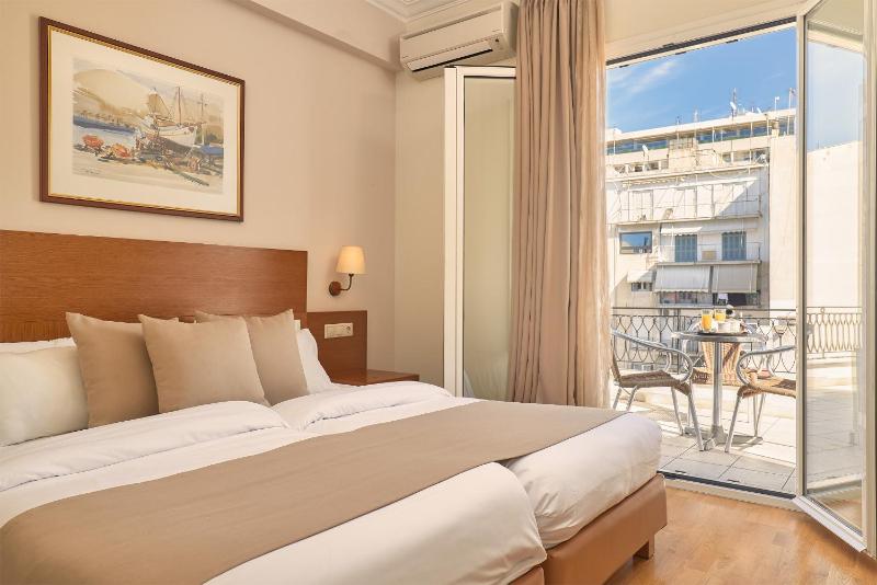 Superior Twin Room with View image 2