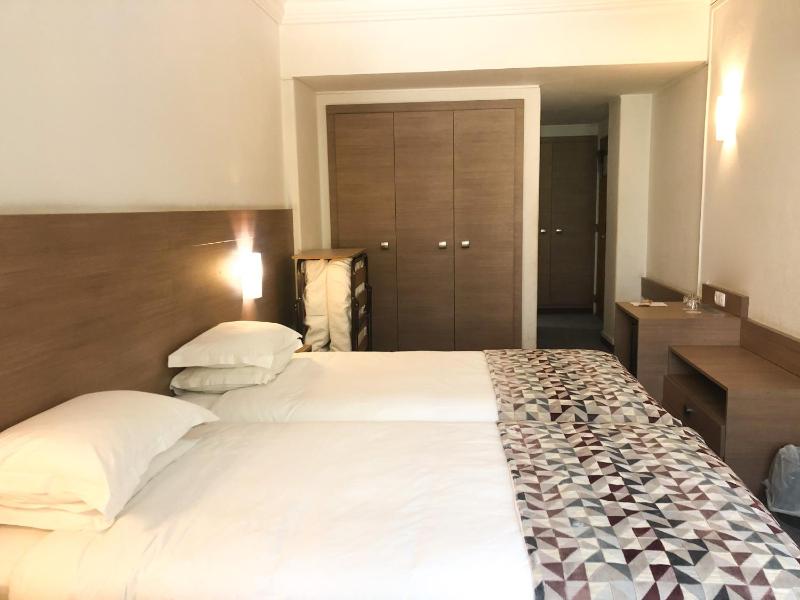 Double or Twin Room with Extra Bed image 3