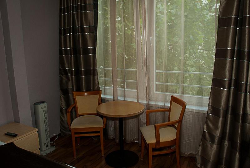 Apartment image 3