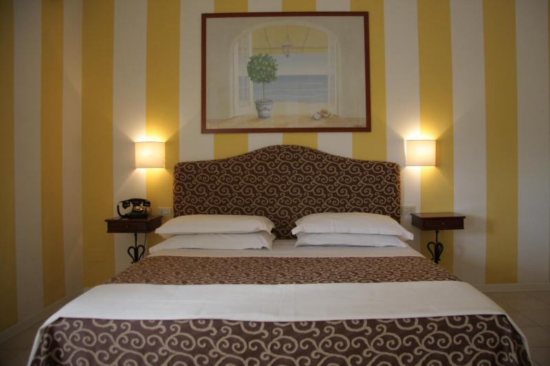 Standard Double or Twin Room image 2