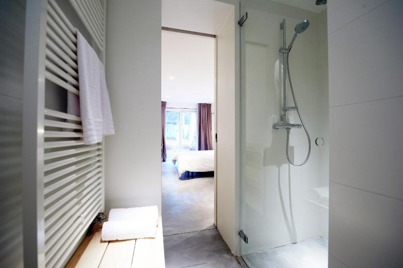 Comfort Double Room with Shower image 2