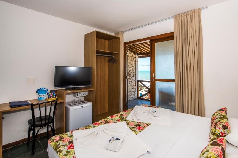Deluxe Double or Twin Room with Sea View image 3