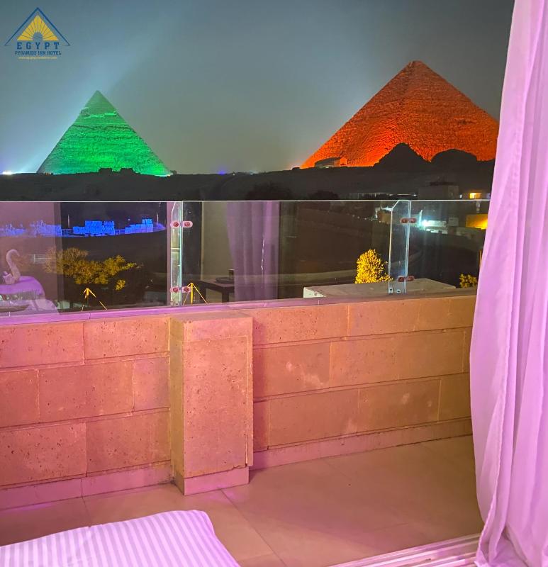 Deluxe Room With Pyramid View  image 3