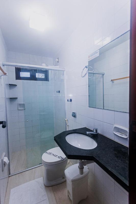 Standard Quadruple Room image 2