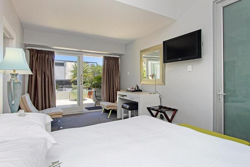 Queen Room image 4