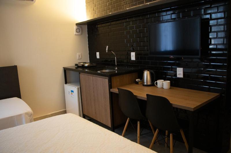 Deluxe Double Room with Sea View image 2