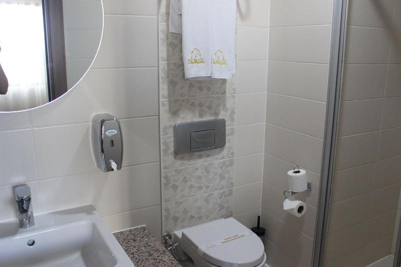 Triple Room with City View image 1