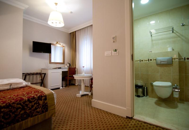 Special Offer - Economy Double or Twin Room image 3