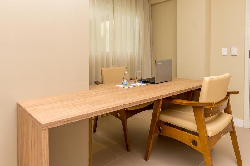 Family Room with Sea View image 2